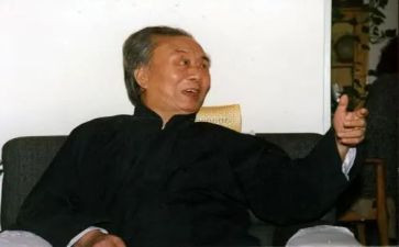 艾青诗选《秋》读后感通用6篇