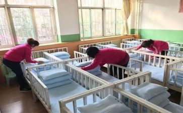 中班保育员总结报告8篇