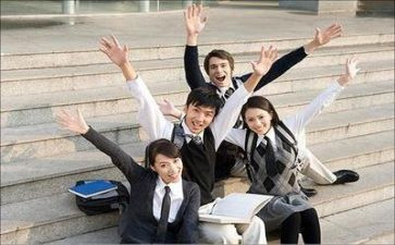 在大学个人工作总结300精选6篇