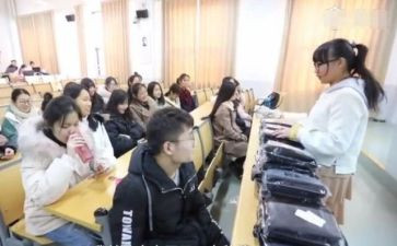 精选大学班长演讲稿7篇