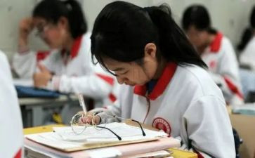 高一班主任在德育工作总结7篇