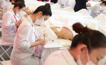 2022个人工作总结美容6篇