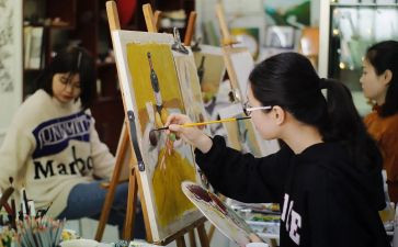 美术年级工作总结6篇
