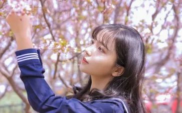 女生活老师的个人总结8篇