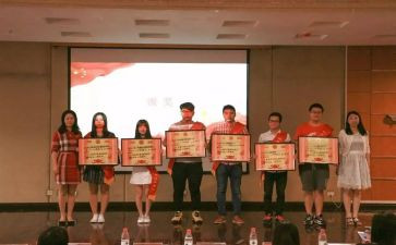 评优秀教师先进事迹最新8篇