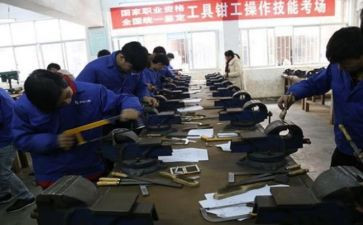 钳工技师述职报告6篇