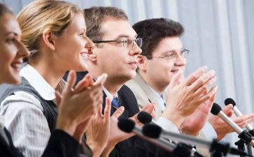 《我把掌声送给你》作文8篇